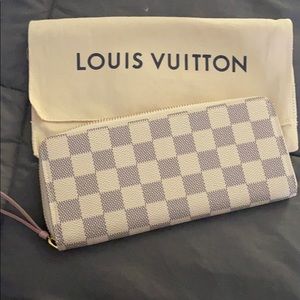 In great condition!! Clemence Damier Azur Wallet!!